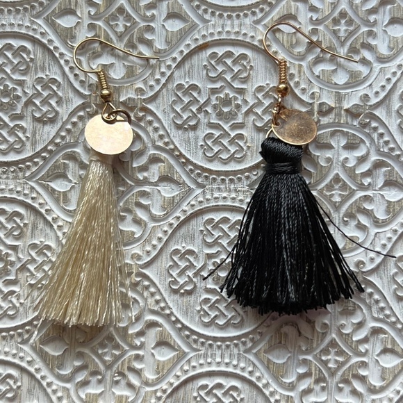 SALE💚 any 3 for $18 💚
 Tassel Dangle Hoop Earrings Gold Boho Earrings - Picture 1 of 1
